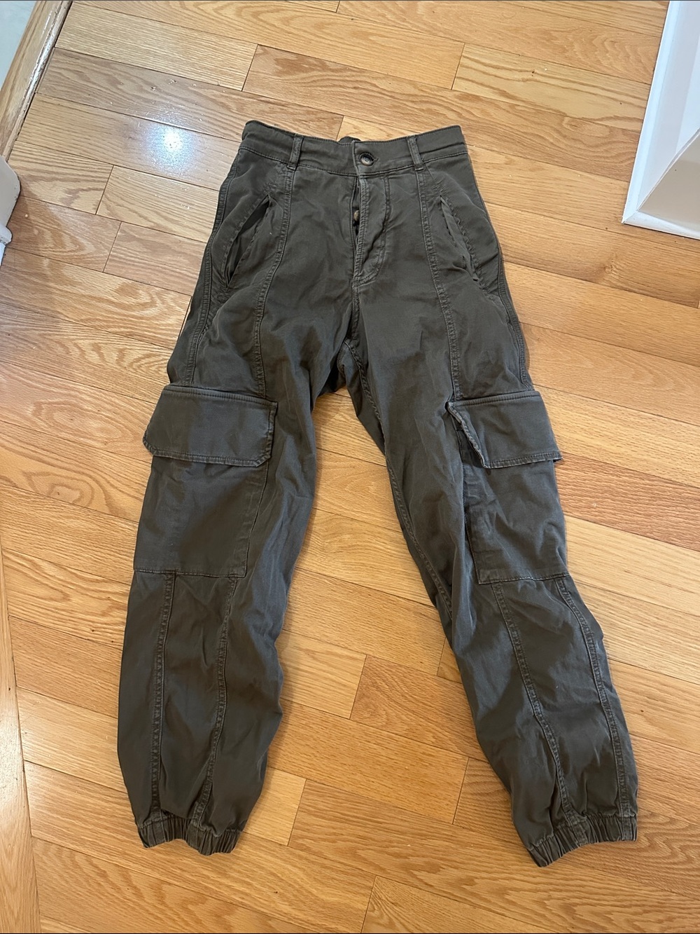 Vanessa Bruno Cargo Jogger Pants - Olive
